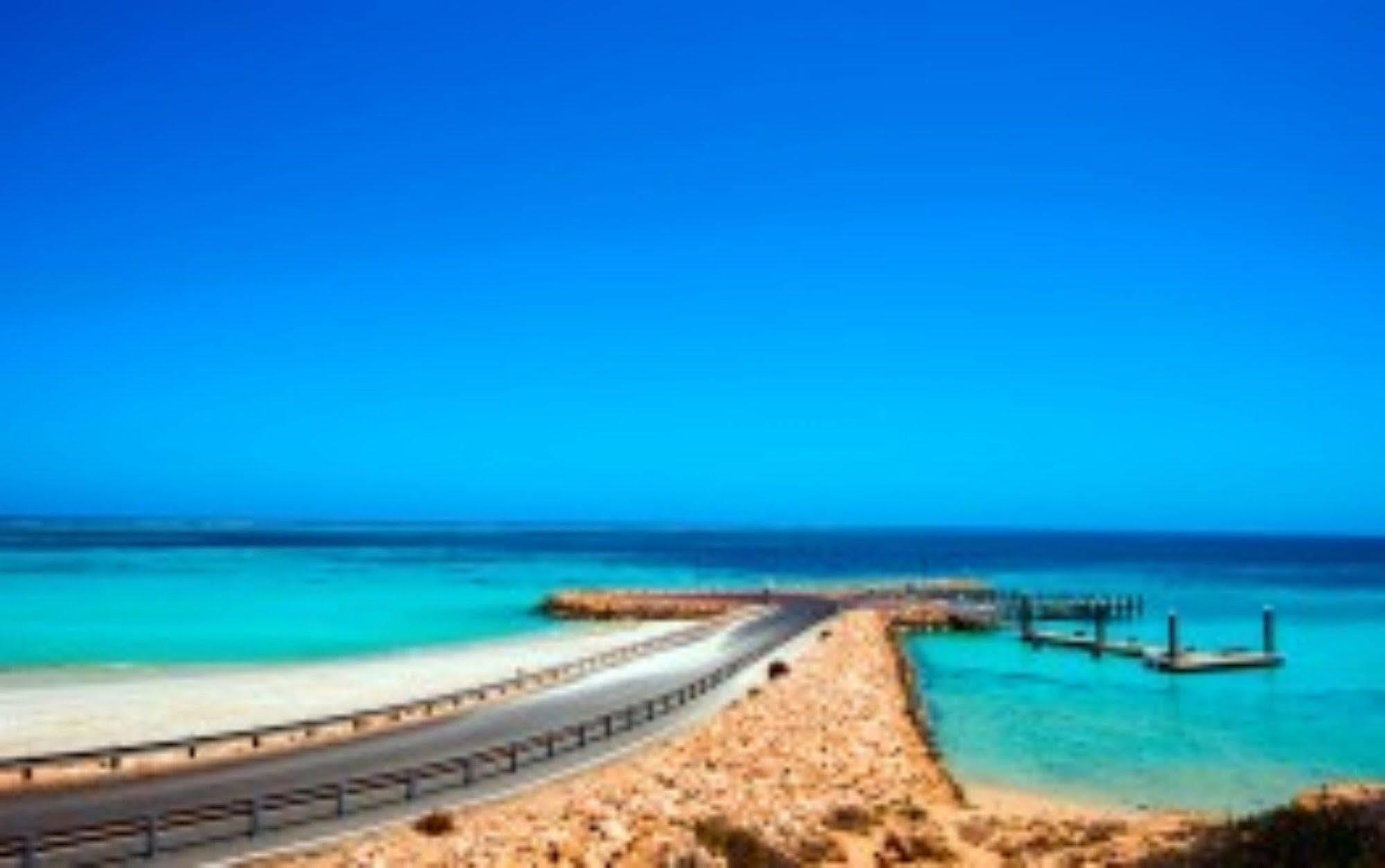 Ningaloo Reef Resort Корал-Бэй Экстерьер фото