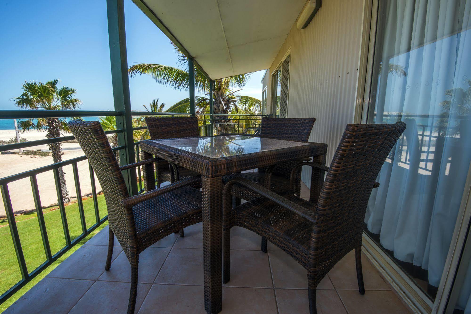 Ningaloo Reef Resort Корал-Бэй Экстерьер фото