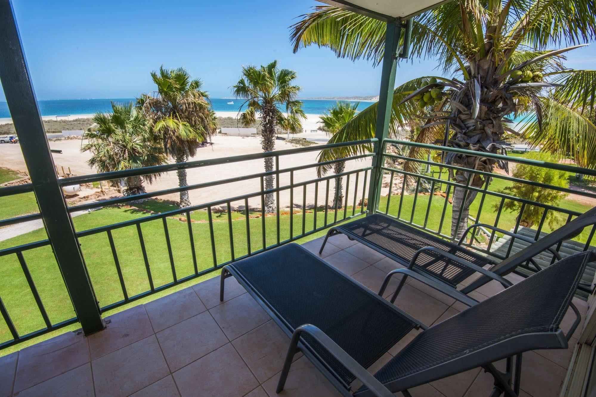 Ningaloo Reef Resort Корал-Бэй Экстерьер фото