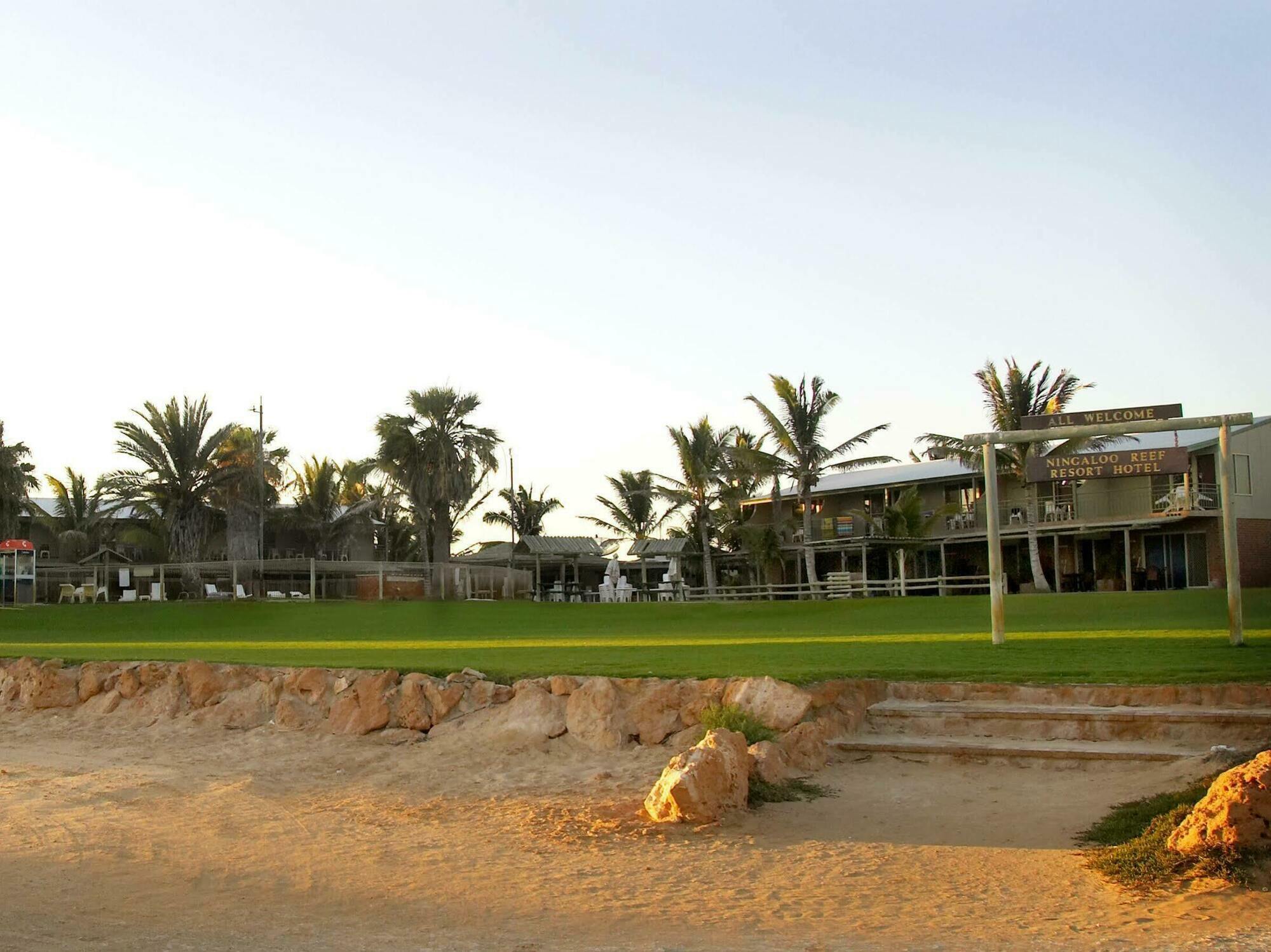 Ningaloo Reef Resort Корал-Бэй Экстерьер фото